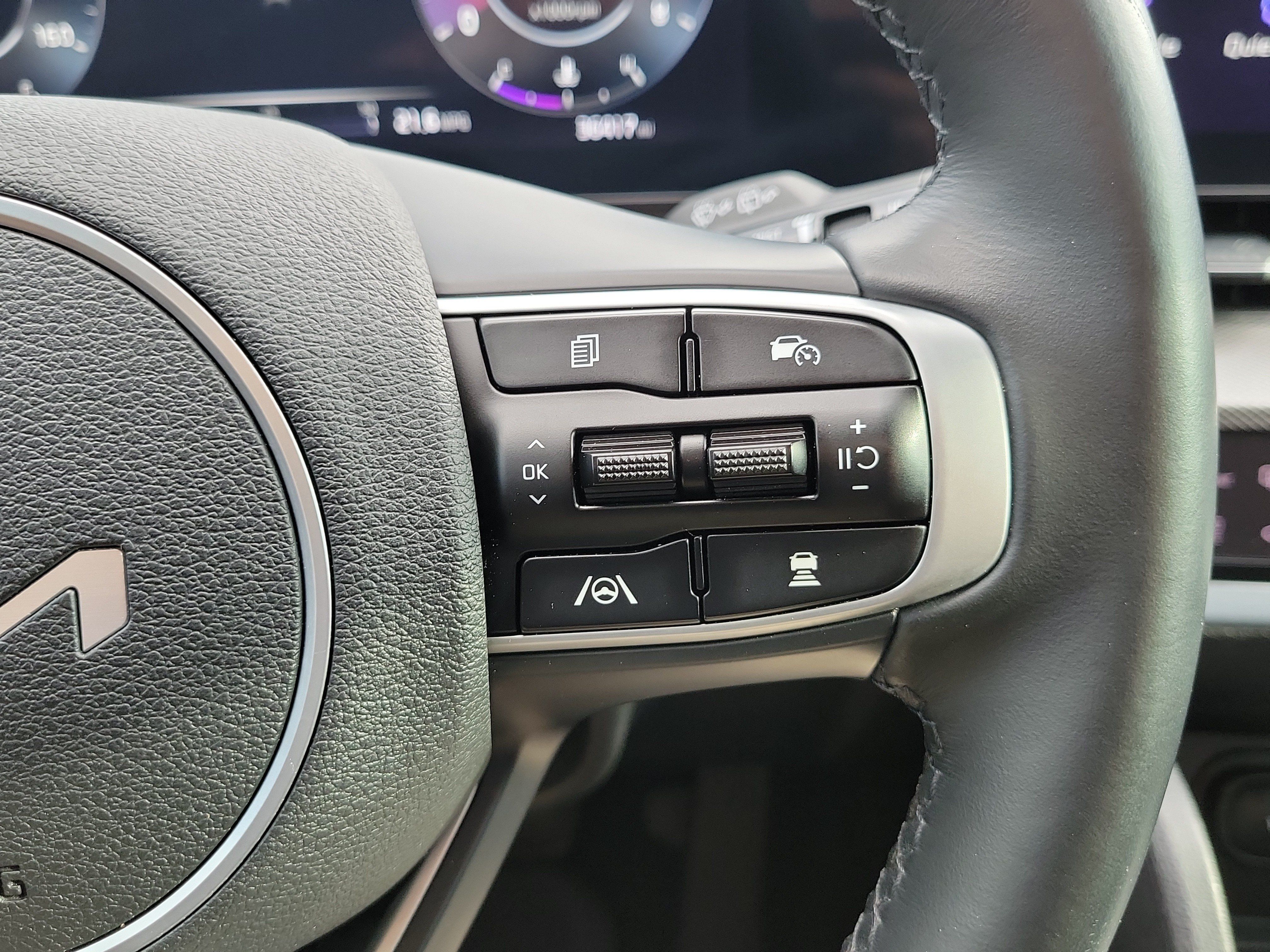 Certified 2024 Kia Sportage SX FWD image 29