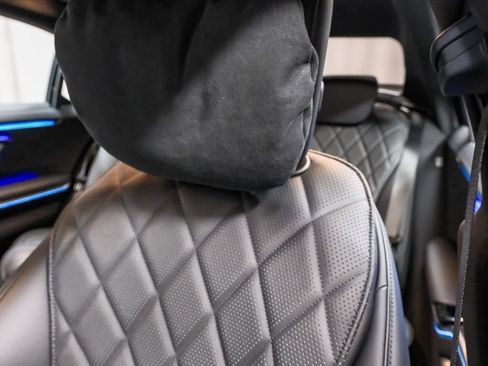 Used 2025 Mercedes-Benz S 580 4MATIC Sedan image 20