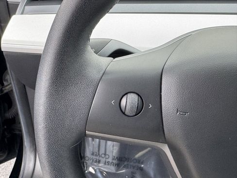 Used 2019 Tesla Model 3 Performance image 13