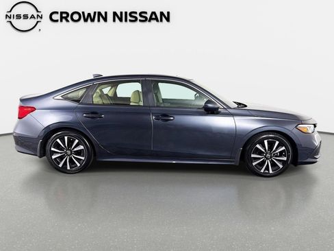 Used 2022 Honda Civic EX image 5