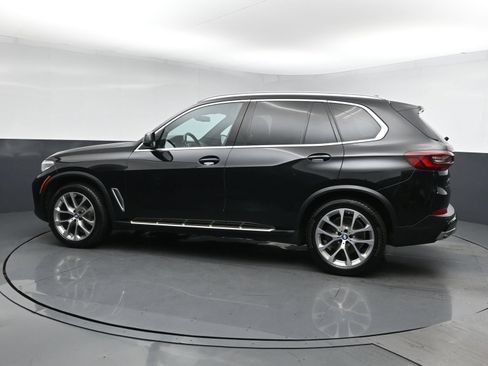 Used 2021 BMW X5 xDrive40i w/ Premium Package AWD/4WD image 4