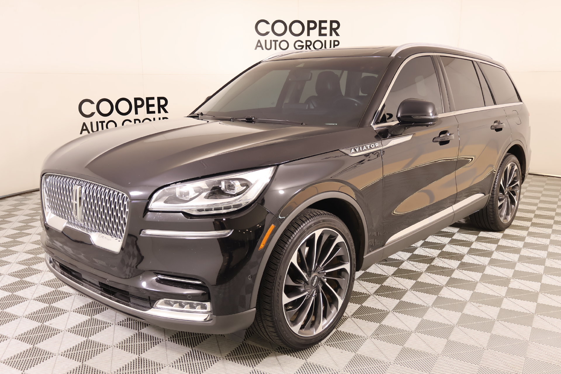 Used 2022 Lincoln Aviator Reserve w/ Equipment Group 201A AWD/4WD image 11
