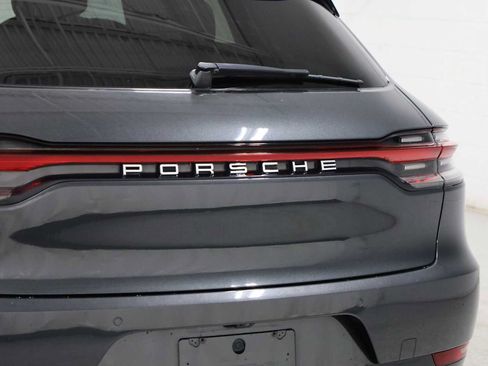 Used 2020 Porsche Macan AWD/4WD image 8