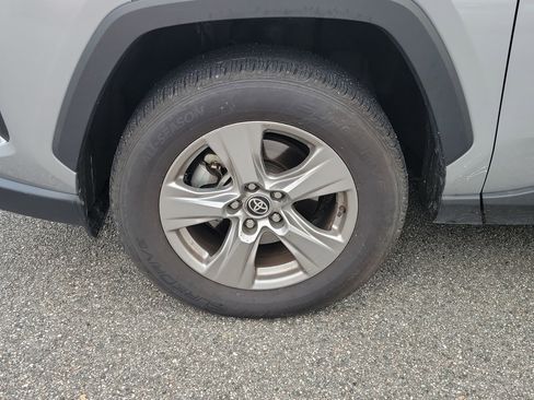 Used 2024 Toyota RAV4 XLE image 27