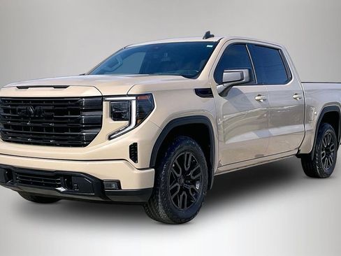 Used 2022 GMC Sierra 1500 Elevation w/ X31 Off-Road Package AWD/4WD image 2