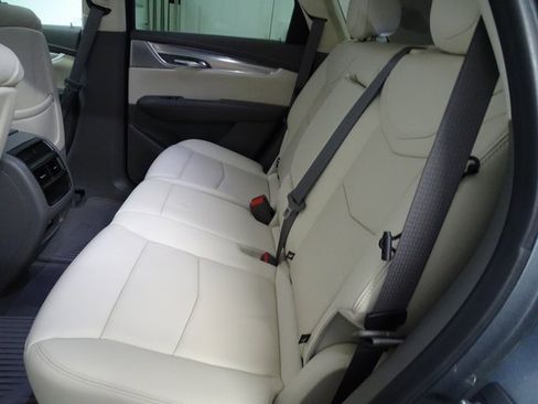 Used 2020 Cadillac XT5 Premium Luxury image 4