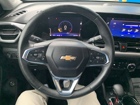 Used 2025 Chevrolet TrailBlazer LT w/ Convenience Package image 30