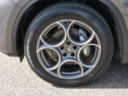 Used 2025 Alfa Romeo Stelvio Sprint w/ Convenience Package image 15