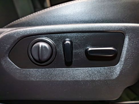 Used 2020 Chevrolet Silverado 2500 LTZ w/ LTZ Premium Package image 25