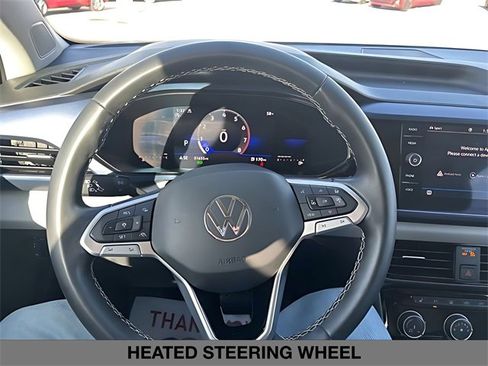 Used 2023 Volkswagen Taos SE w/ Panoramic Sunroof Package image 24