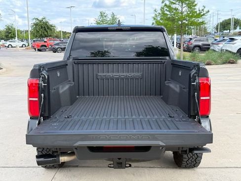 Used 2025 Toyota Tacoma TRD Sport image 29