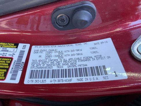 Used 2017 Toyota Tacoma TRD Pro image 9