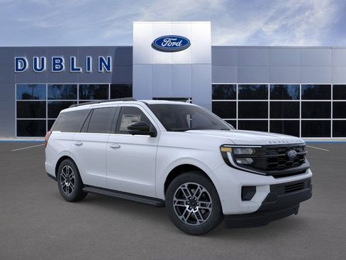New 2026 Ford Expedition Active image 38