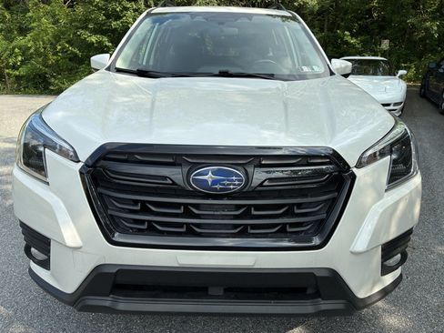 Used 2023 Subaru Forester Premium AWD/4WD image 2