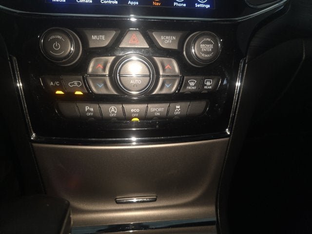 Used 2019 Jeep Grand Cherokee Altitude AWD/4WD image 23