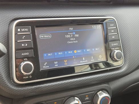 Used 2024 Nissan Kicks S image 9