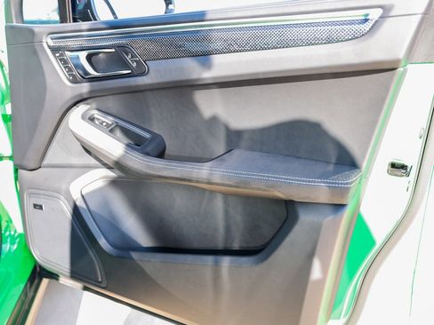 Certified 2024 Porsche Macan GTS image 26