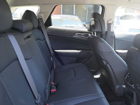Used 2023 Kia Sportage EX AWD/4WD image 20