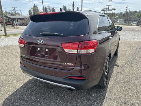 Used 2018 Kia Sorento EX image 15