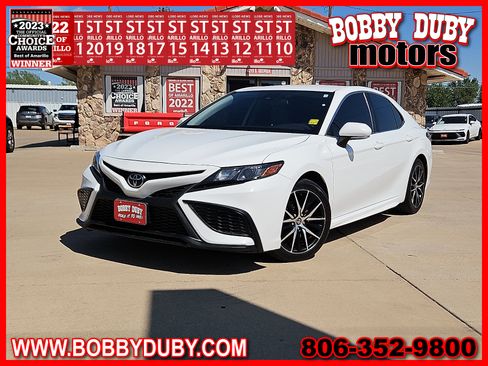 Used 2022 Toyota Camry SE FWD image 1