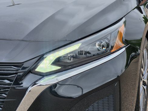 Used 2025 Nissan Altima 2.5 SV FWD image 6