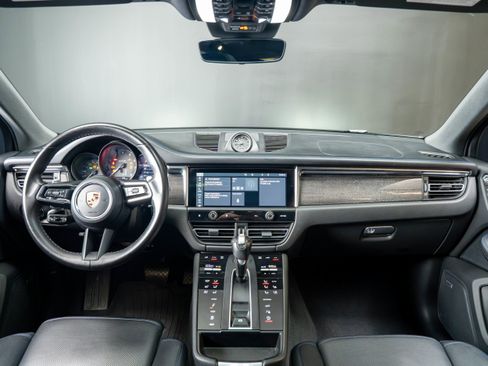 Certified 2023 Porsche Macan GTS AWD/4WD image 29