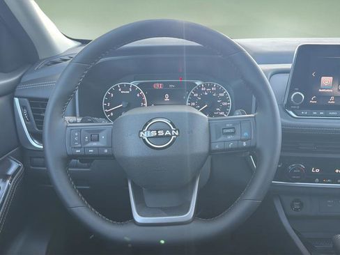 New 2026 Nissan Rogue SV AWD/4WD image 9