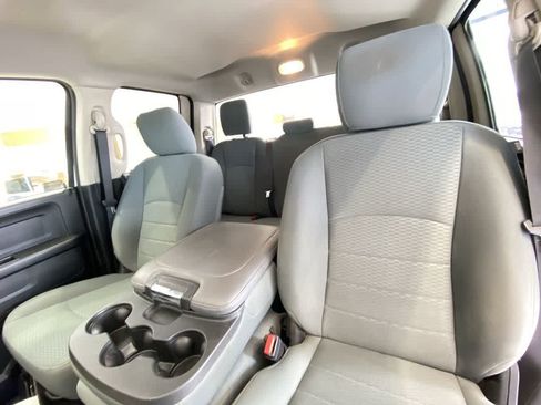Used 2017 RAM 1500 ST w/ SXT Appearance Group AWD/4WD image 14