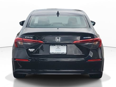 Used 2024 Honda Civic Touring image 5