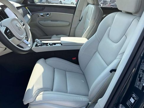 New 2026 Volvo XC90 B6 Ultra w/ Protection Package AWD/4WD image 18