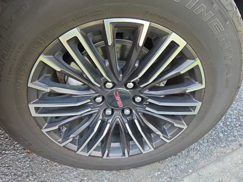 Used 2025 GMC Yukon XL Elevation w/ LPO, Floor Liner Package AWD/4WD image 13