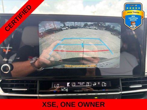 Certified 2025 Toyota Sienna XSE FWD image 22
