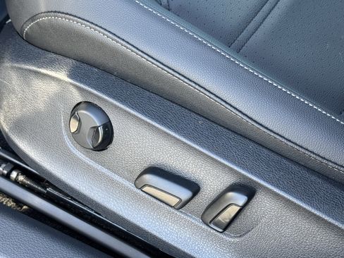 Used 2022 Volkswagen Passat 2.0T R-Line image 19