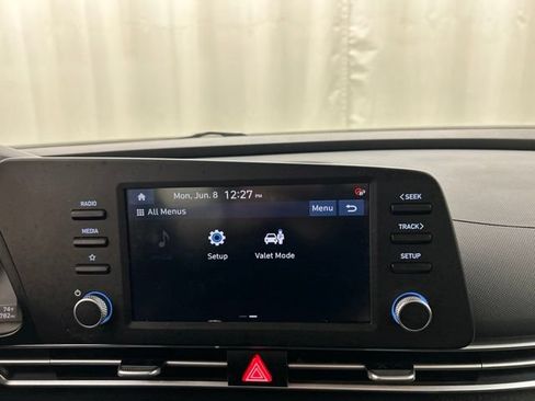 Used 2023 Hyundai Elantra SEL FWD image 14