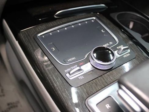 Used 2018 Audi Q7 3.0T Premium Plus w/ Premium Plus Package image 18