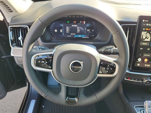 Used 2026 Volvo XC90 B6 Plus w/ Protection Package Premier AWD/4WD image 19
