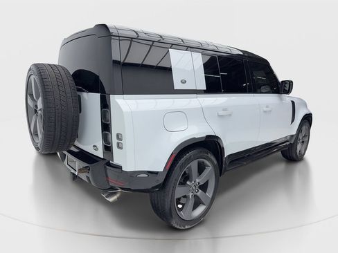 Used 2023 Land Rover Defender 110 V8 AWD/4WD image 10