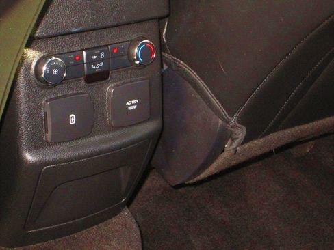 Used 2016 Ford Explorer Limited w/ Equipment Group 301A image 8