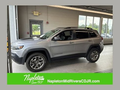 Used 2020 Jeep Cherokee Trailhawk w/ Comfort/Convenience Group AWD/4WD image 1