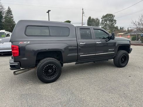 Used 2015 Chevrolet Silverado 2500 LTZ w/ LTZ Plus Package image 12