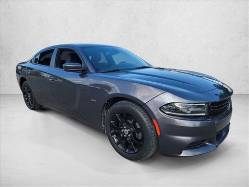Used 2018 Dodge Charger GT image 3