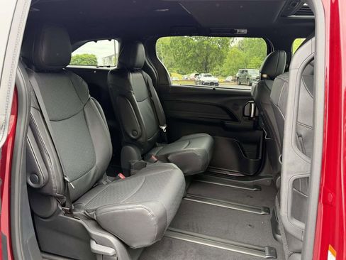 New 2026 Toyota Sienna Limited AWD/4WD image 12