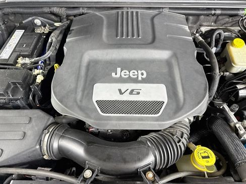 Used 2014 Jeep Wrangler Sahara w/ Trailer Tow Group AWD/4WD image 30