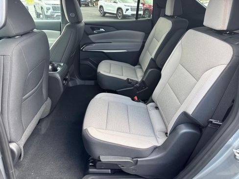 New 2026 Chevrolet Traverse LT w/ Driver Confidence Package AWD/4WD image 5