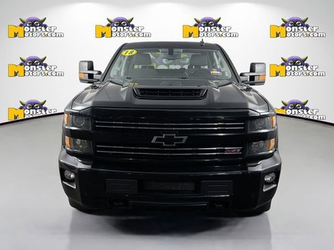 Used 2018 Chevrolet Silverado 2500 LT w/ Midnight Edition AWD/4WD image 2