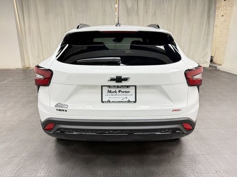 New 2026 Chevrolet Trax RS w/ Sunroof Package image 4