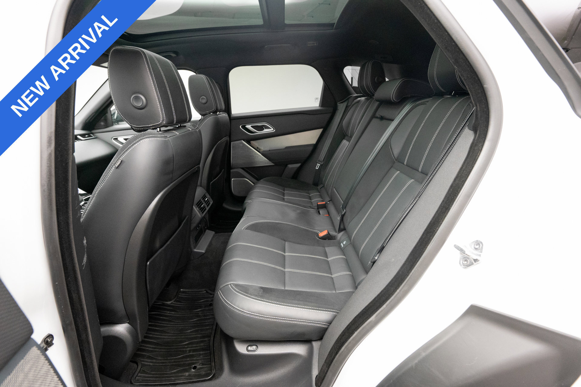 Used 2022 Land Rover Range Rover Velar R-Dynamic S AWD/4WD image 14