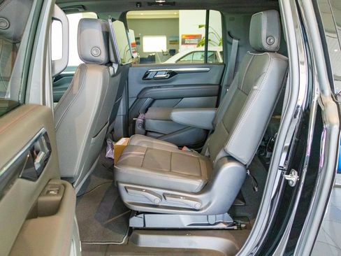 New 2025 Chevrolet Suburban RST w/ RST Capability Package image 27