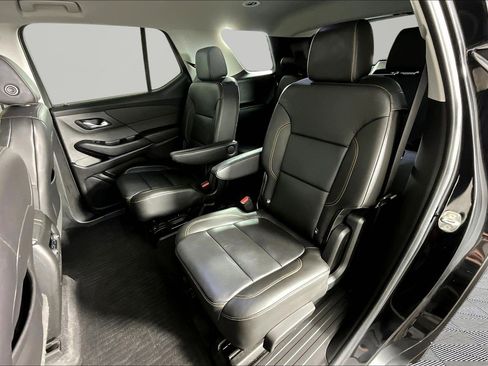 Used 2020 Chevrolet Traverse LT w/ LT Premium Package AWD/4WD image 21