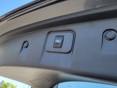 Used 2019 Nissan Murano SV AWD/4WD image 25
